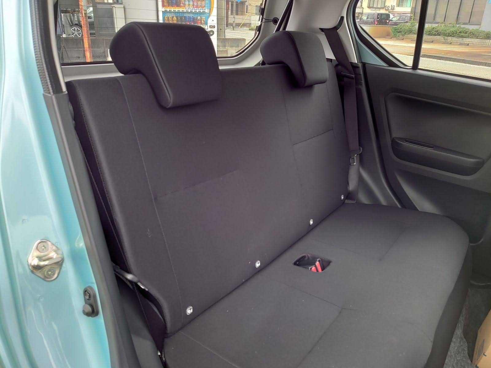 Daihatsu e:S back seat