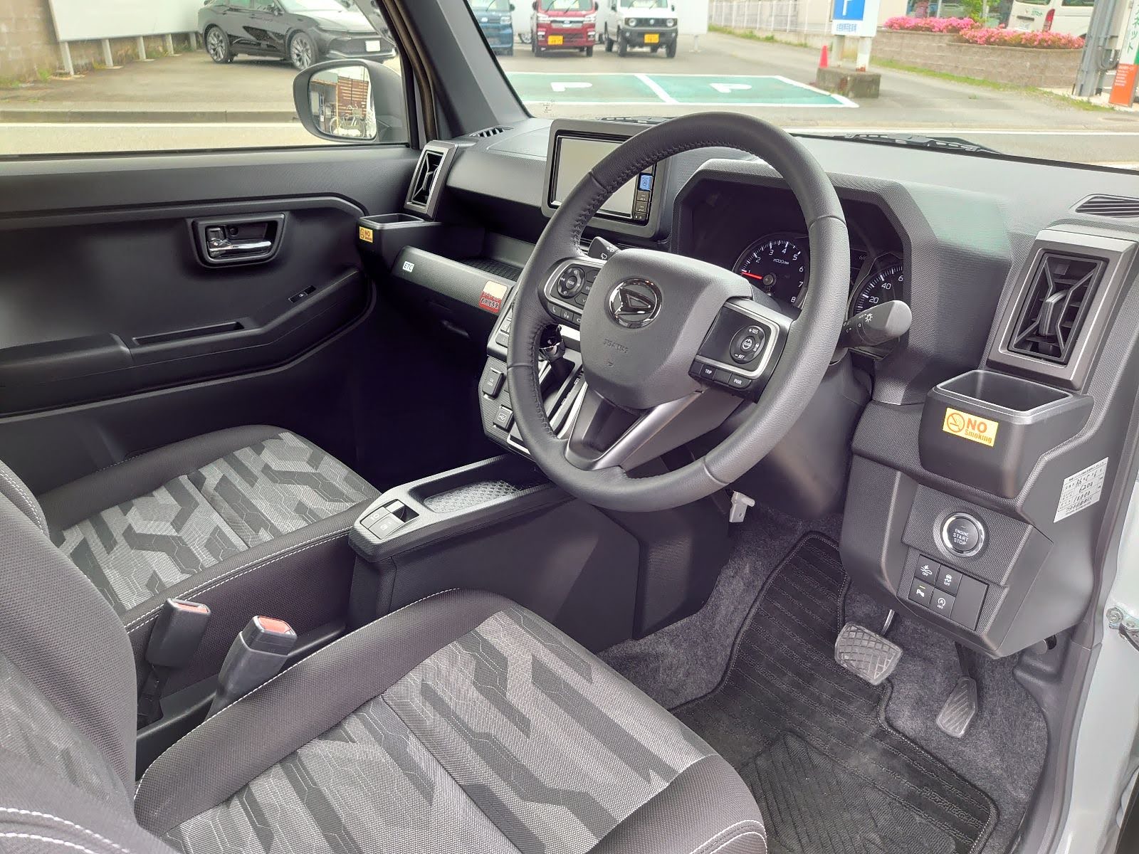 Daihatsu taft interior driver front seat